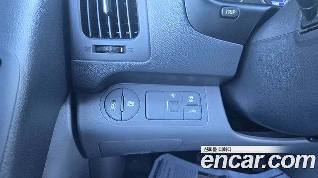 Hyundai Starex 2019 — photo 13