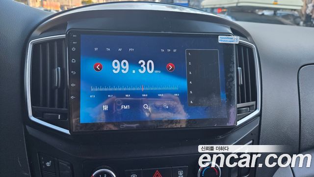 Hyundai Starex 2019 — photo 16