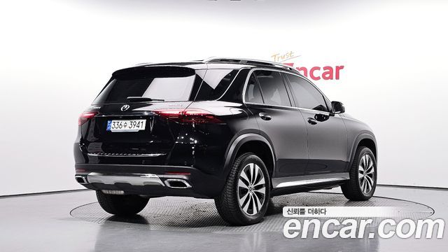 Mercedes-Benz GLE-Class 2024 — photo 2