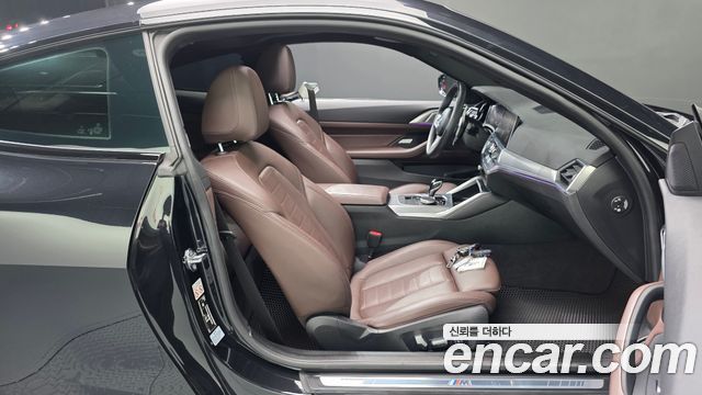 BMW 4-Series 2022 — photo 16