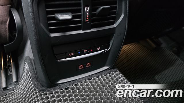 BMW 4-Series 2022 — photo 28