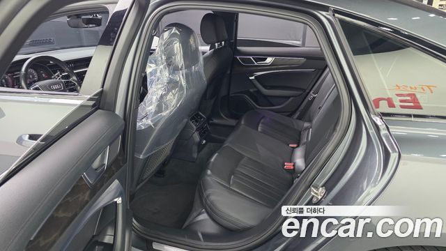 Audi A6 2020 — photo 11