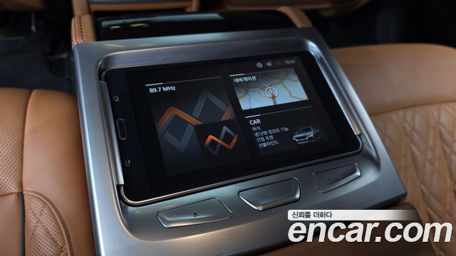 BMW 7-Series 2022 — photo 32