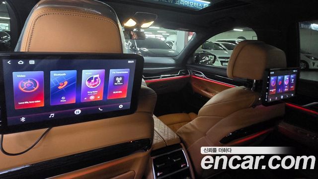 BMW 7-Series 2022 — photo 35
