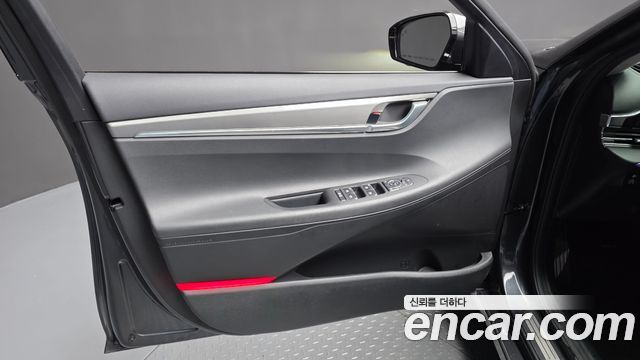 Hyundai Grandeur 2023 — photo 14