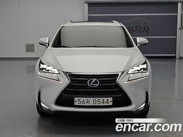 Lexus NX 2016 — photo 2
