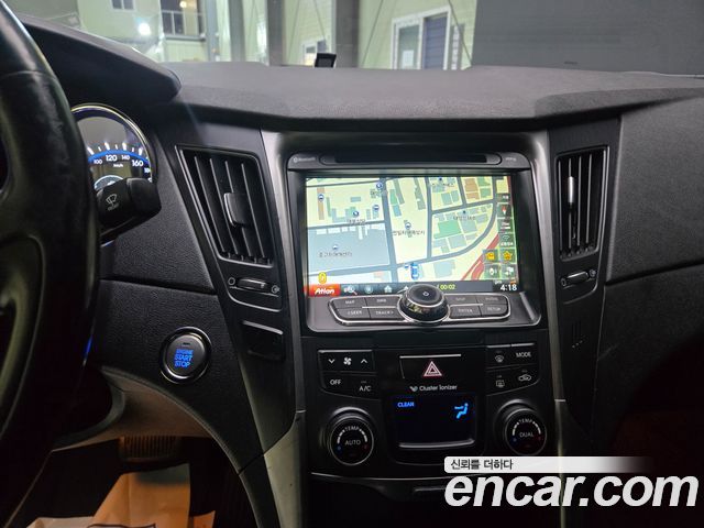 Hyundai Sonata 2014 — photo 14