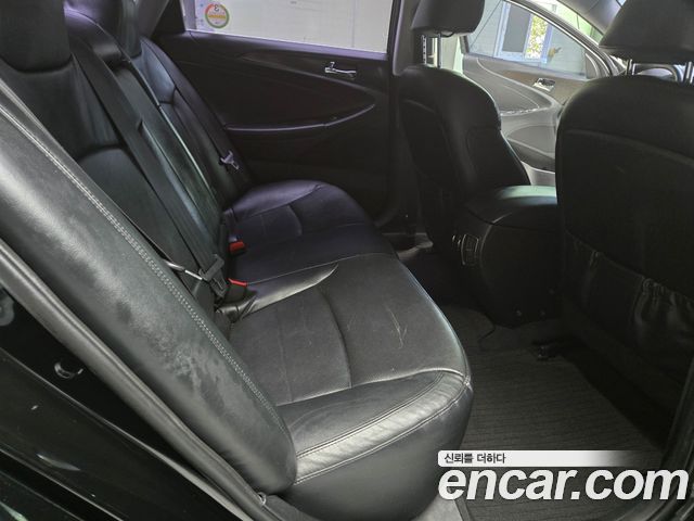 Hyundai Sonata 2014 — photo 18