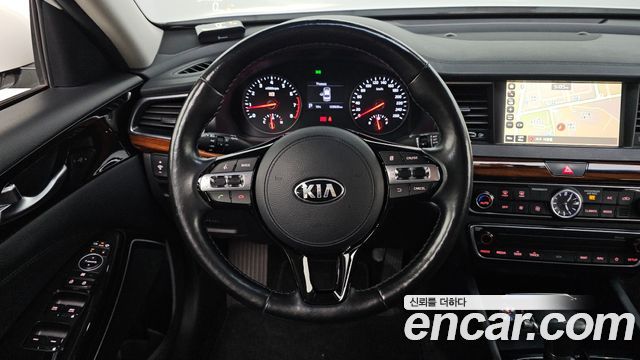 Kia K7 2017 — photo 12