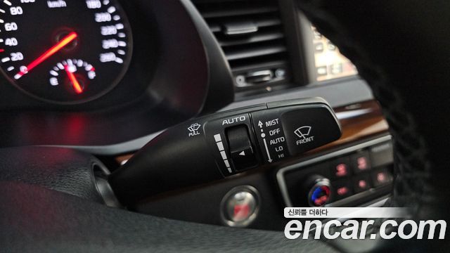 Kia K7 2017 — photo 16