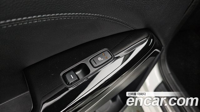 Kia K7 2017 — photo 17
