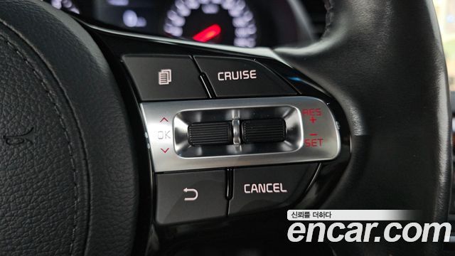 Kia K7 2017 — photo 18