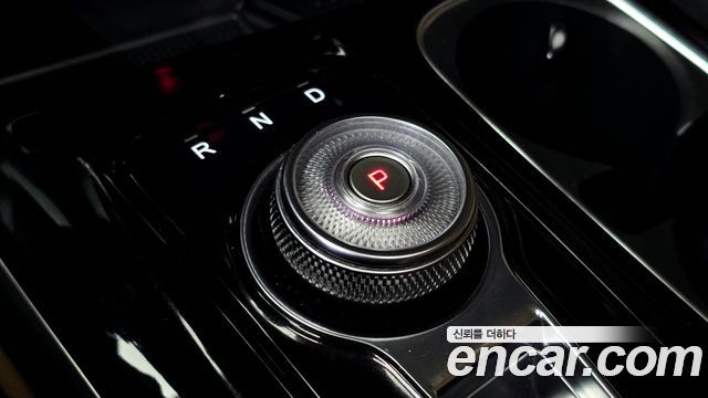 Kia Canival 2023 — photo 9