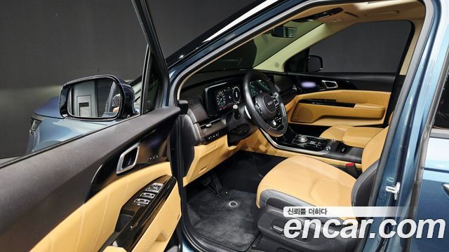 Kia Canival 2023 — photo 10