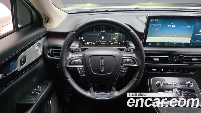 Lincoln Nautilus 2022 — photo 20