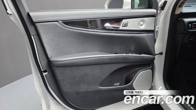 Lincoln Nautilus 2022 — photo 14