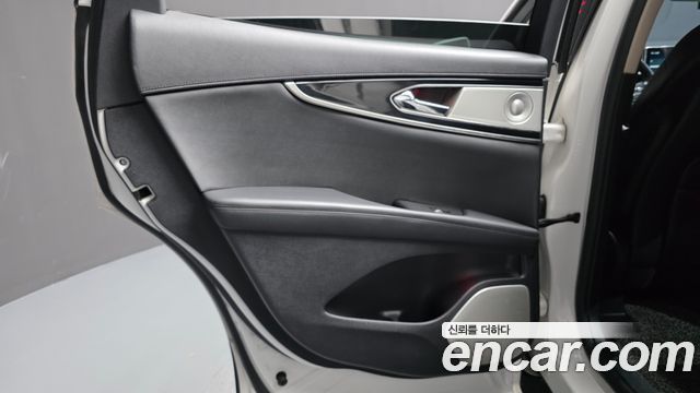 Lincoln Nautilus 2022 — photo 15