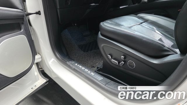 Lincoln Nautilus 2022 — photo 32
