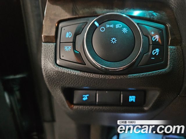 Ford Explorer 2014 — photo 9