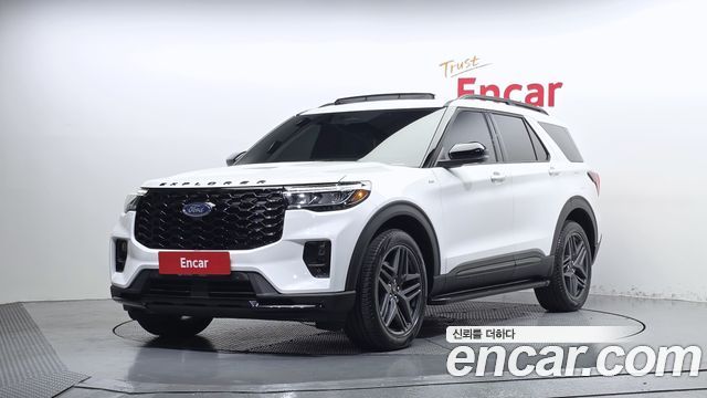 Ford Explorer 2025 — photo 1