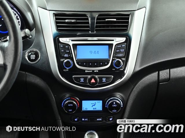 Hyundai Accent 2012 — photo 14