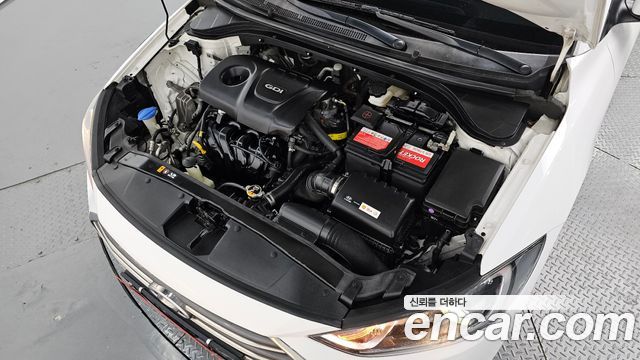 Hyundai AVANTE 2016 — photo 6
