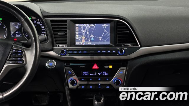Hyundai AVANTE 2016 — photo 20