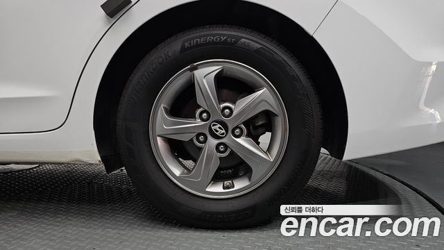 Hyundai AVANTE 2016 — photo 7