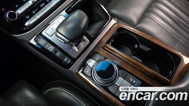 Genesis EQ900 2016 — photo 12
