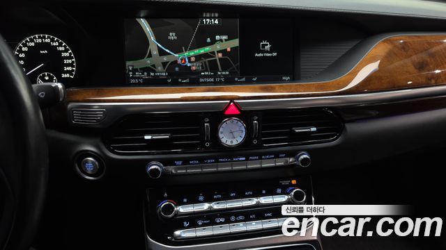Genesis EQ900 2016 — photo 19