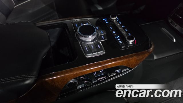 Genesis EQ900 2016 — photo 24