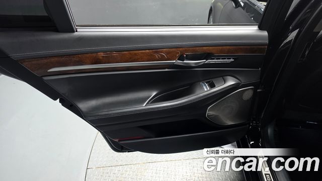 Genesis EQ900 2016 — photo 15