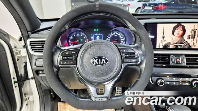 Kia K5 2016 — photo 8