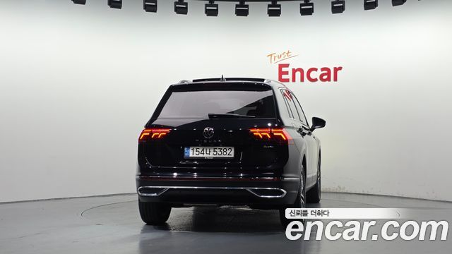 Volkswagen Tiguan 2023 — photo 4