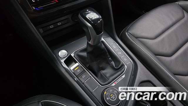 Volkswagen Tiguan 2023 — photo 9
