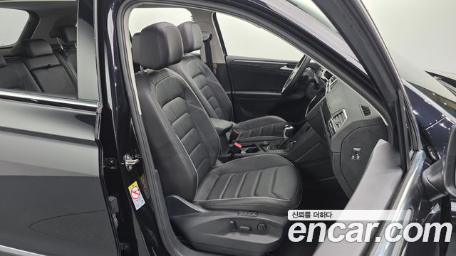 Volkswagen Tiguan 2023 — photo 12