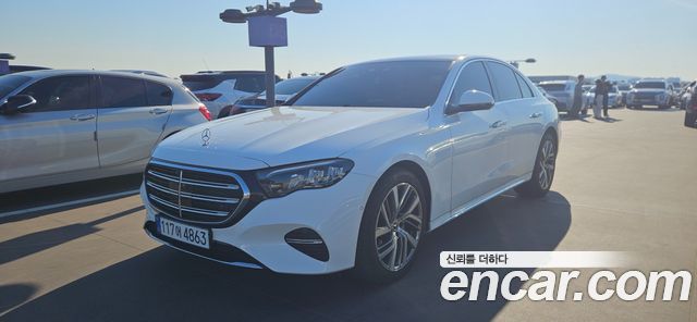 Mercedes-Benz E-Class 2024 — photo 2
