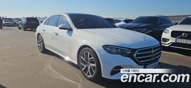 Mercedes-Benz E-Class 2024 — photo 3