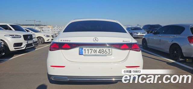 Mercedes-Benz E-Class 2024 — photo 4