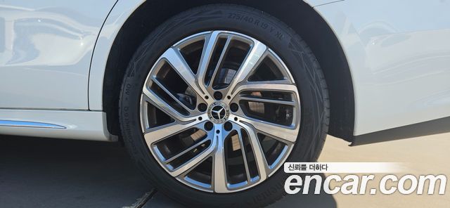 Mercedes-Benz E-Class 2024 — photo 5