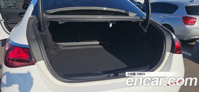 Mercedes-Benz E-Class 2024 — photo 6