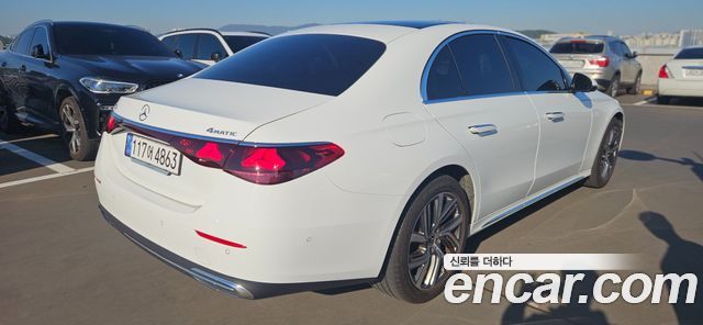 Mercedes-Benz E-Class 2024 — photo 15