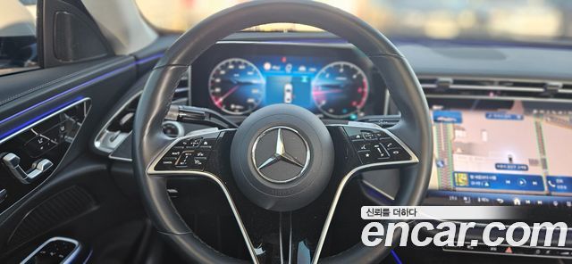 Mercedes-Benz E-Class 2024 — photo 17