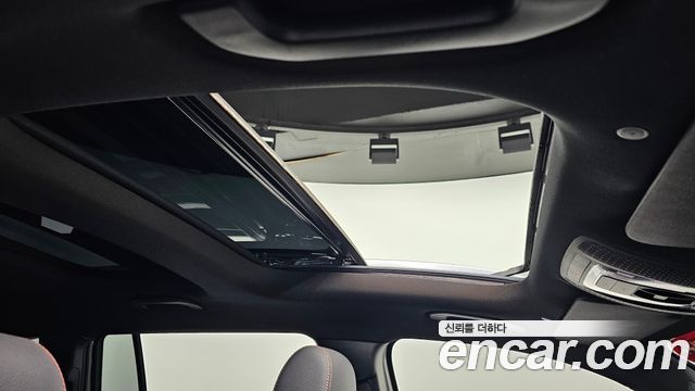 Mercedes-Benz GLB-Class 2023 — photo 23