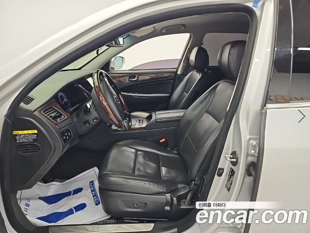 Hyundai Equus 2014 — photo 11