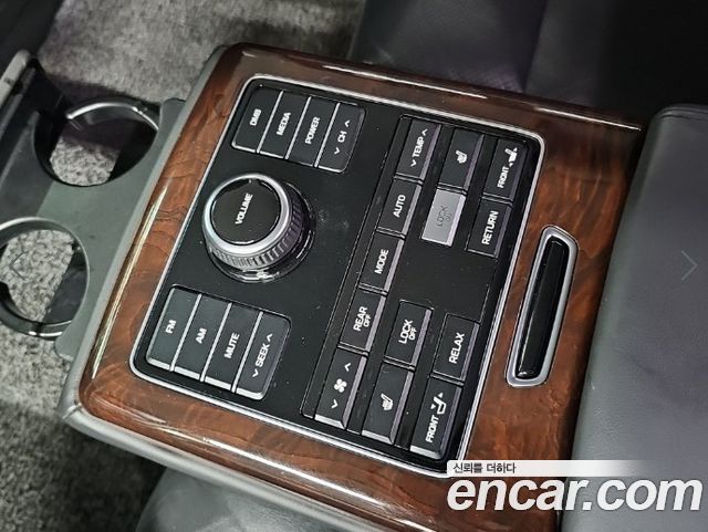 Hyundai Equus 2014 — photo 14