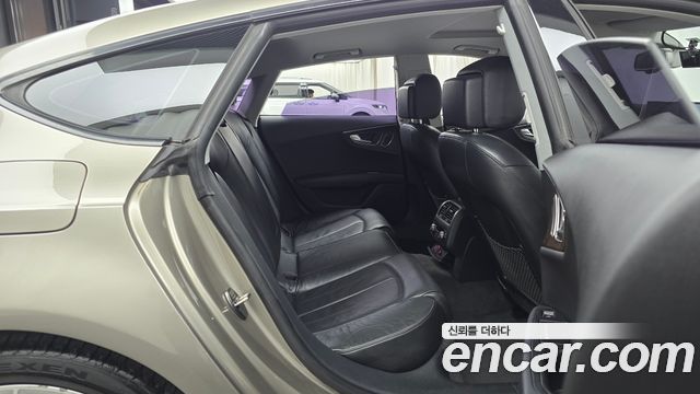Audi A7 2016 — photo 12