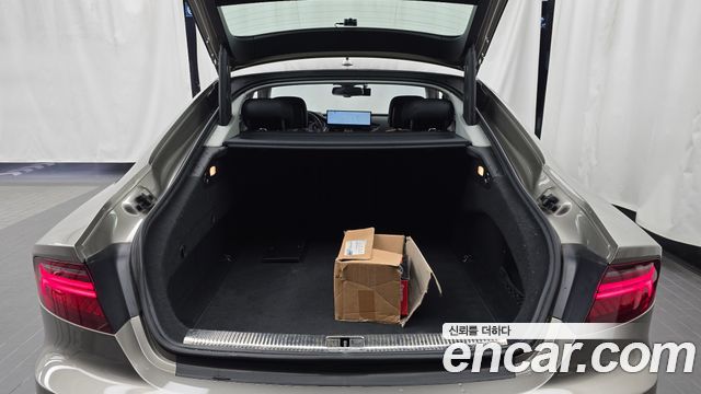 Audi A7 2016 — photo 20