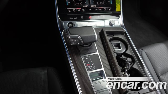 Audi A6 2022 — photo 12
