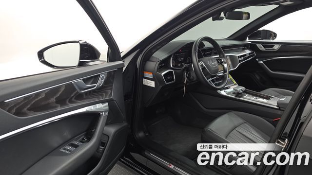 Audi A6 2022 — photo 13